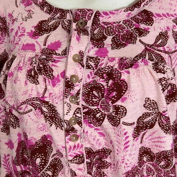 Anthropologie Pilcro Top Pink Combo Floral Ruched Henley Tee Size L - Picture 5 of 14